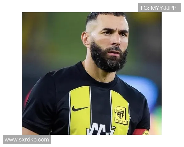 皇马又胜利！本泽马梅开二度，C罗助攻，巴萨连续两场不胜